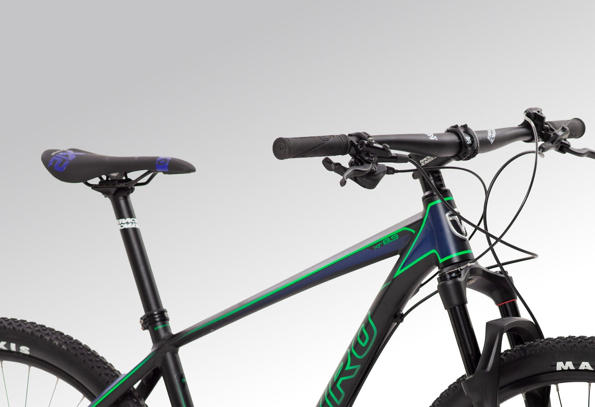 Stem, vela y manillar