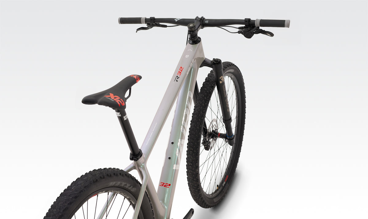 XR 9.9 CARBON 32" XT Horquilla Invertida